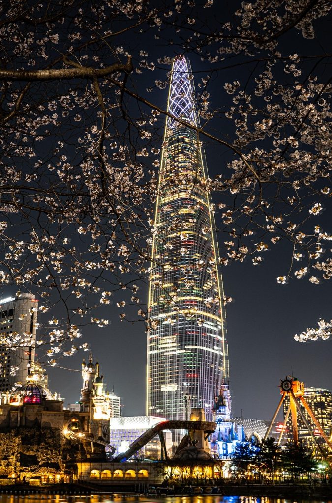 Seoul's popular attraction lotte world tower